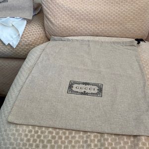 Gucci dust cover for purse